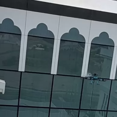4. Drone Drone High Access Cleaning